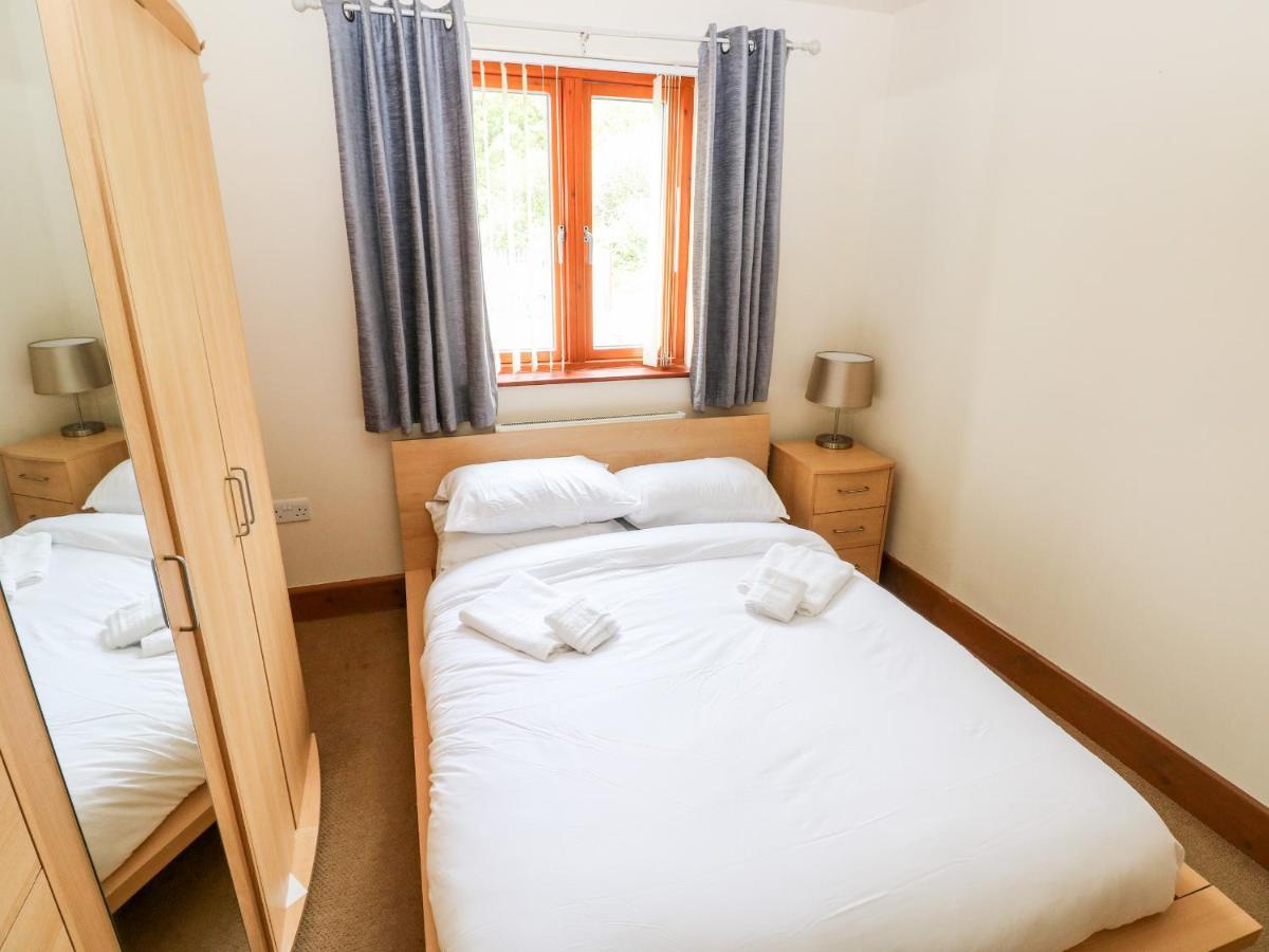 15 Sovereign House Appartement Milford Haven Buitenkant foto
