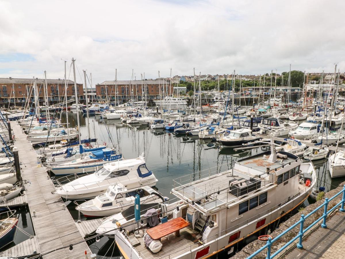 15 Sovereign House Appartement Milford Haven Buitenkant foto